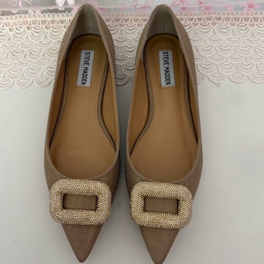 Steve Madden beige , size 8 a little sparkle ✨